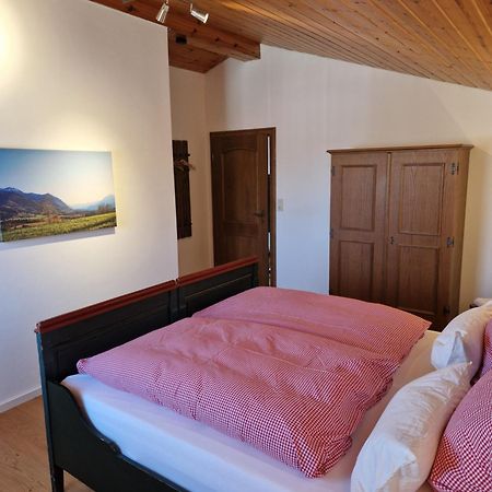 Chalet Chiemgau 90 Qm 3 Zimmer Balkon Apartment Übersee Екстериор снимка